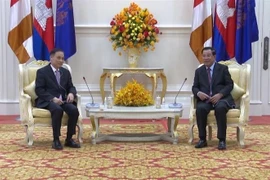 越共中央对外部长黎淮忠会见柬埔寨党政领导人