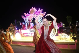 Sun Fest街头游行活动开启岘港精彩夏天