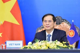 外交部例行记者会：裴青山外长以线上形式出席东盟外长非正式会议