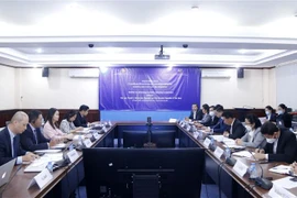 越老建交60周年：推动越老关系中经济外交工作
