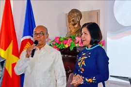 越老两国常驻日内瓦代表团举行友好见面会