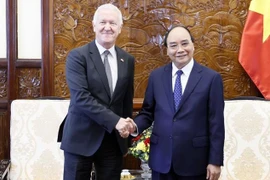 国家主席阮春福会见前来拜别的外国驻越南大使