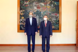 越美加强在可再生能源和应对气候变化领域的合作