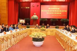 越共中央总书记阮富仲率团视察广宁省