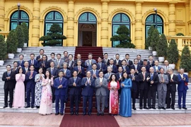 越南国家主席阮春福造访外交部