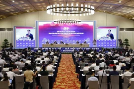 2022年越南经济社会论坛：稳定宏观经济大盘 促进经济复苏和可持续发展