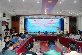 老挝人民革命青年团与河南省青年团加强共青团工作经验交流与合作