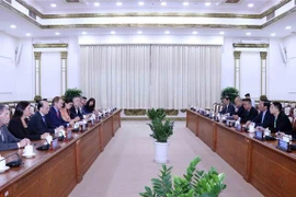 胡志明市推动与阿根廷中部三省份签署友好合作协议