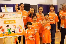 足球节传递出结束针对妇女和儿童暴力的信息