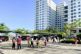 收养新冠孤儿的希望学校开学 首批300名学生开始上课