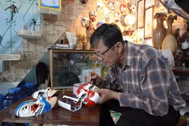 陈玉云：将灵魂注入倍唱艺术面具的艺人 
