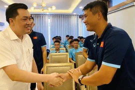 越南U20球队启程前往印尼参加2023年亚足联U20亚洲杯预选赛