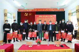 民族委员会主任侯阿令春节前走访慰问莱州省少数民族同胞