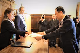 越南和圣马力诺希望推动两国合作关系走向纵深