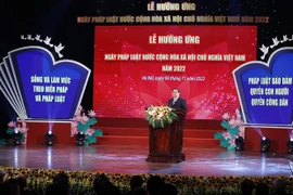 政府总理范明政：让法律走进生活深入人心