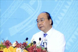 国家主席阮春福主持召开越南社会主义法治国家建设第三次国家研讨会