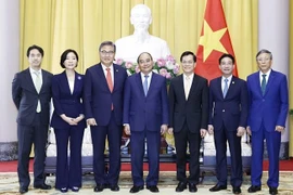 越南国家主席阮春福会见韩国外交部长朴振