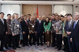 越南国家主席阮春福会见印尼越南友好协会主席布迪阿尔萨