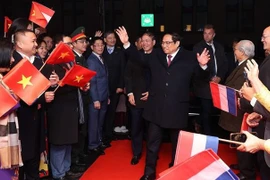 政府总理范明政与旅居荷兰越南人社群举行见面会