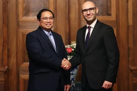 越南政府总理范明政会见海牙常设仲裁法院秘书长马辛•切佩拉
