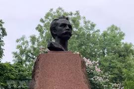  古巴民族英雄何塞·马蒂诞辰169周年纪念活动在河内市举行