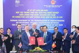 越英签署职业教育合作备忘录