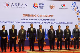 东盟市长承诺促进合作发展智慧城市