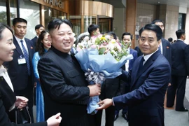 朝鲜最高领导人金正恩离开河内（组图）