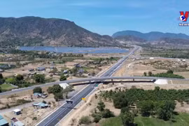 甘林-永好、演州-跃滩高速公路通车投运