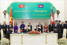 越共中央总书记、国家主席阮富仲对柬埔寨进行国事访问（组图）