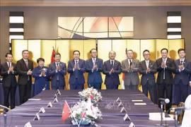 越南国会主席陈青敏与各位代表。图自越通社