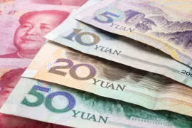 12月18日上午越南各家商业银行美元价格和人民币价格均回升。图自互联网
