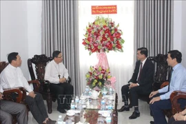2020年圣诞节：越共中央民运部领导人走访慰问潘切市教区