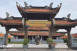 坐落在琼流县琼安乡的蓝山寺被视为乂安省的最大木寺。图自越通社