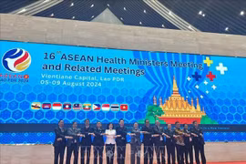 代表们在2024年东盟卫生部长会议上合影。图自越通社