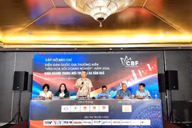 题为“在多元文化环境中经营”的2024年第四届“文化与企业”国家论坛新闻发布会。图自越通社