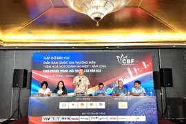 题为“在多元文化环境中经营”的2024年第四届“文化与企业”国家论坛新闻发布会。图自越通社