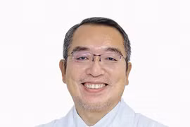 日本眼科教授--服部忠志医生。图自互联网