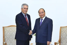 政府总理阮春福会见世界工联秘书长马弗里克斯