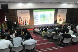 第十届世界科技城市联盟大学校长论坛在越南平阳省举行