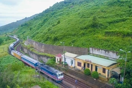 兴建北南高铁路 满足各大城市之间的运输需求