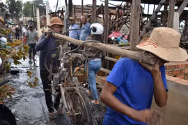 柬埔寨金边发生火灾 越裔近60间房屋被烧毁