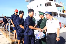 在越南长沙群岛遇险的31名船员已安全回家