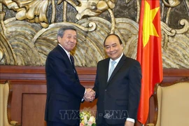 阮春福会见日本自由民主党代理秘书长林干雄