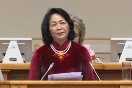越南国家副主席邓氏玉盛出席第二届欧亚妇女论坛全体会议