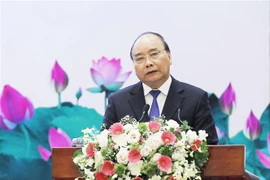 阮春福总理：经济与文化需全面协调发展