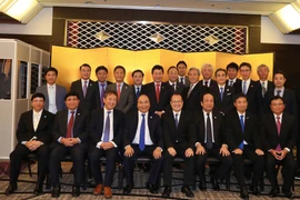 越南政府总理阮春福与日本企业举行座谈会
