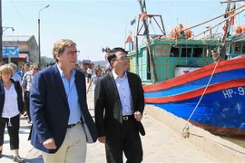欧洲议会渔业委员会对海防市进行工作访问