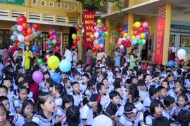 越南全国2300万名学生迎来开学典礼