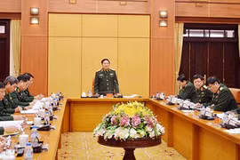 吴春历大将走访越南人民军总政治局和总后勤局